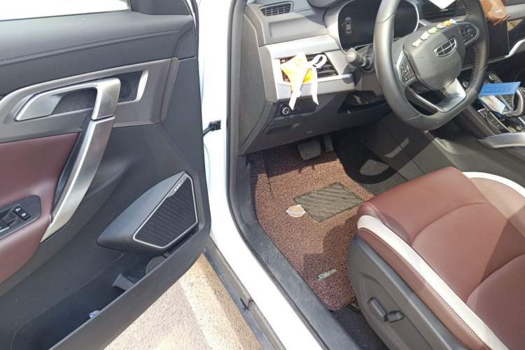 Used Geely Auto Emgrand X7 Sport 2022 1.8TD DCT Zhiya Trim Driver Seat