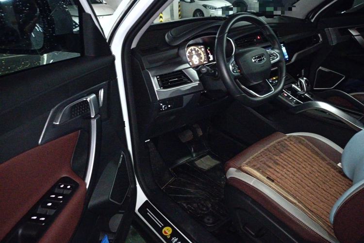 Used Geely Auto Emgrand X7 Sport 2022 1.8TD DCT Zhiya Trim Driver Seat