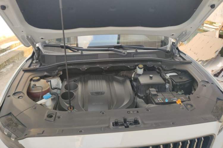 Used Geely Auto Emgrand X7 Sport 2022 1.8TD DCT Zhiya Trim Engine Bay