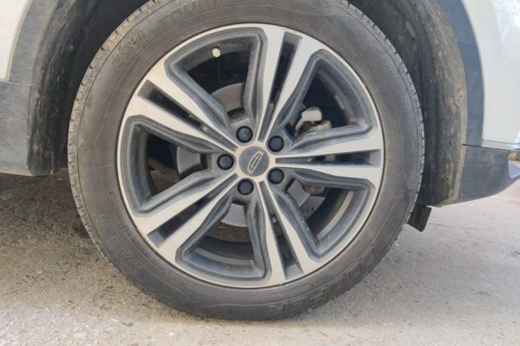 Used Geely Auto Emgrand X7 Sport 2022 1.8TD DCT Zhiya Trim Exterior 1
