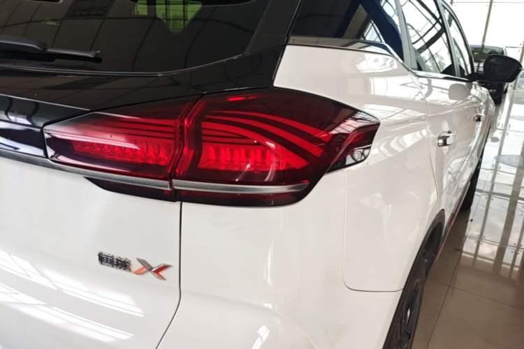 Used Geely Auto Emgrand X7 Sport 2022 Boyue X 1.8TD DCT ZhiZun Edition Exterior 3