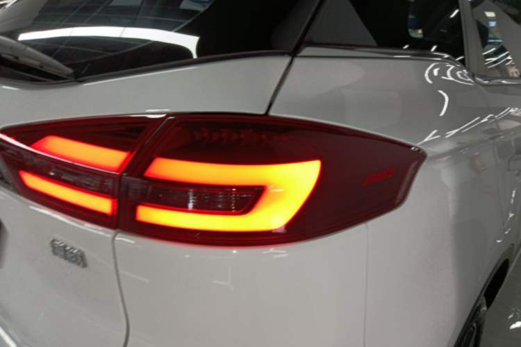 Used Geely Auto Emgrand X7 Sport 2022 1.8TD DCT Zhiya Trim Exterior 3
