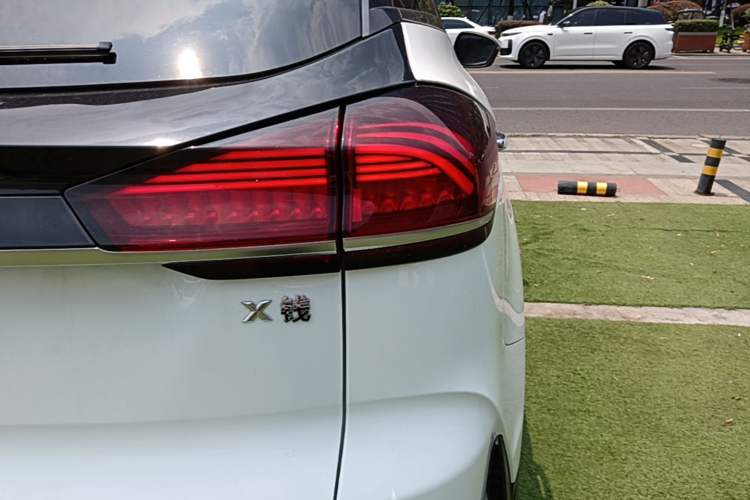 Used Geely Auto Emgrand X7 Sport 2022 Boyue X 1.8TD DCT ZhiShang Model Exterior 3