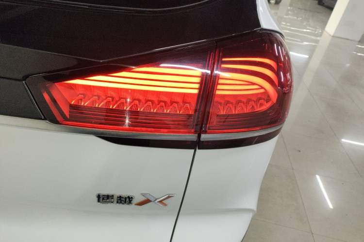 Used Geely Auto Emgrand X7 Sport 2022 Boyue X 1.8TD DCT ZhiZun Edition Exterior 3