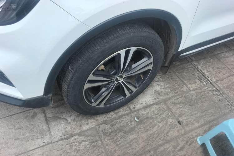 Used Geely Auto Emgrand X7 Sport 2022 1.8TD DCT Zhiya Trim Exterior 4