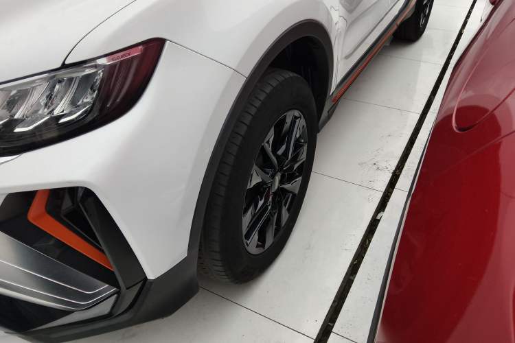 Used Geely Auto Emgrand X7 Sport 2022 Boyue X 1.8TD DCT Smart Model Exterior 4
