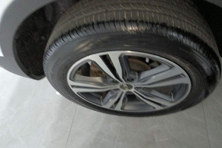 Used Geely Auto Emgrand X7 Sport 2022 1.8TD DCT Zhiya Trim Exterior 5
