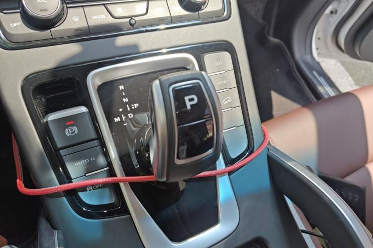 Used Geely Auto Emgrand X7 Sport 2022 1.8TD DCT Zhiya Trim Gear Lever