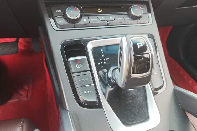 Used Geely Auto Emgrand X7 Sport 2022 1.8TD DCT Zhiya Trim Gear Lever