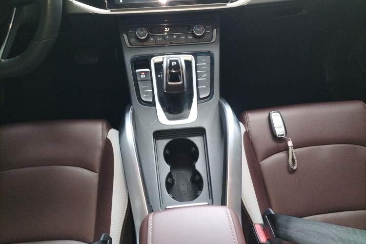 Used Geely Auto Emgrand X7 Sport 2022 1.8TD DCT Zhiya Trim Gear Lever