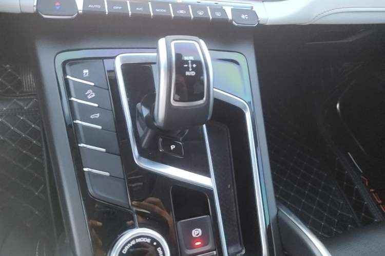 Used Geely Auto Emgrand X7 Sport 2022 Boyue X 1.8TD DCT ZhiZun Edition Gear Lever