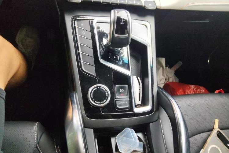 Used Geely Auto Emgrand X7 Sport 2022 Boyue X 1.8TD DCT Smart Connectivity Model Gear Lever