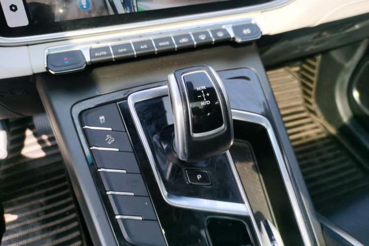 Used Geely Auto Emgrand X7 Sport 2022 Boyue X 1.8TD DCT Smart Model Gear Lever