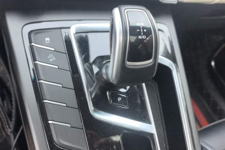 Used Geely Auto Emgrand X7 Sport 2022 Boyue X 1.8TD DCT Smart Model Gear Lever