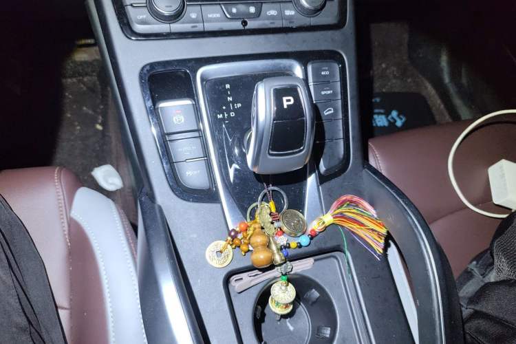 Used Geely Auto Emgrand X7 Sport 2022 1.8TD DCT Zhiya Trim Gear Lever