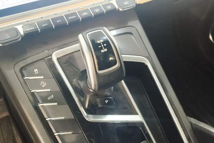 Used Geely Auto Emgrand X7 Sport 2022 Boyue X 1.8TD DCT ZhiZun Edition Gear Lever