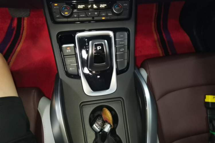 Used Geely Auto Emgrand X7 Sport 2022 1.8TD DCT Zhiya Trim Gear Lever