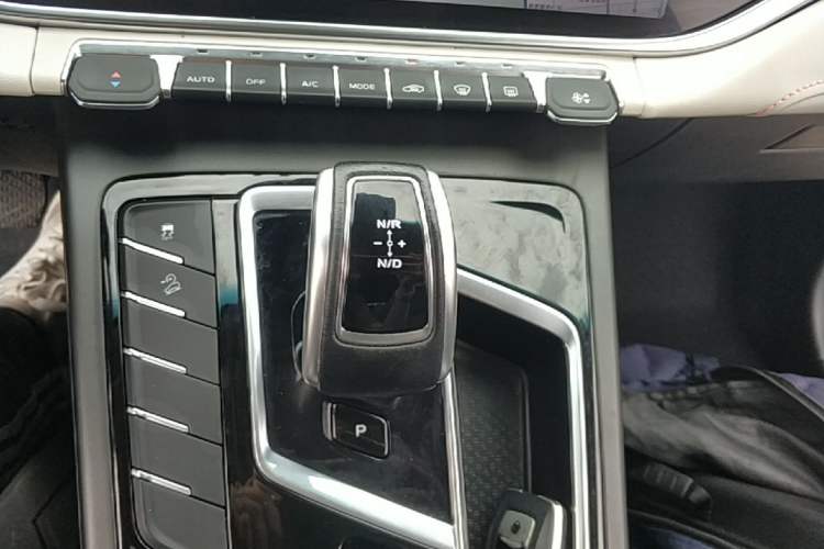 Used Geely Auto Emgrand X7 Sport 2022 Boyue X 1.8TD DCT Smart Model Gear Lever