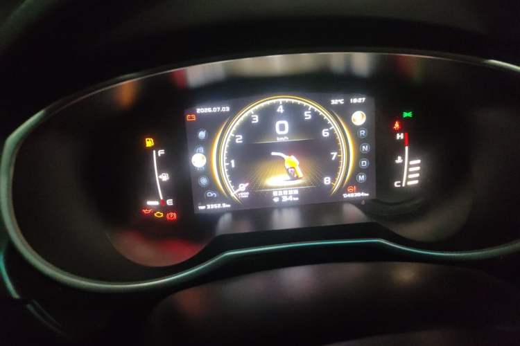 Used Geely Auto Emgrand X7 Sport 2022 1.8TD DCT Zhiya Trim Instrument Cluster