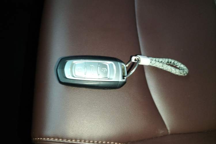Used Geely Auto Emgrand X7 Sport 2022 1.8TD DCT Zhiya Trim Interior 1