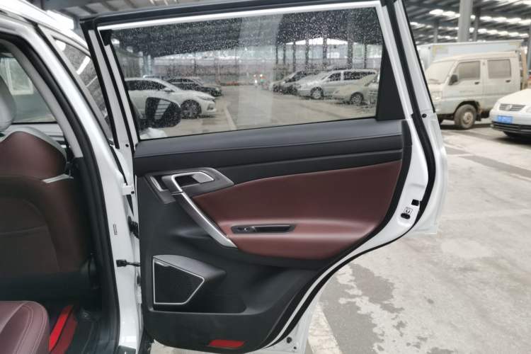 Used Geely Auto Emgrand X7 Sport 2022 1.8TD DCT Zhiya Trim Interior 3
