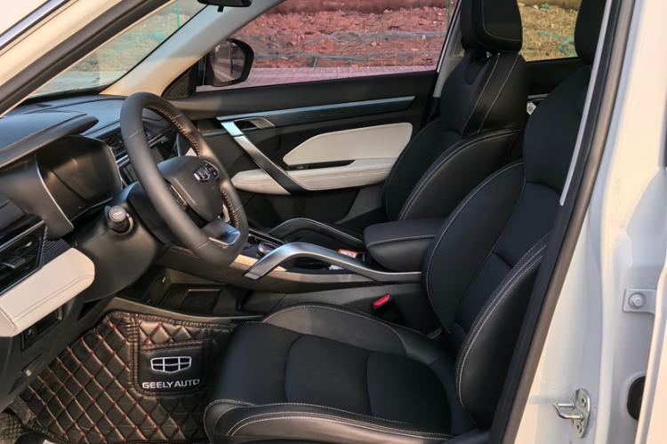 Used Geely Auto Emgrand X7 Sport 2022 Boyue X 1.8TD DCT ZhiZun Edition Interior 3