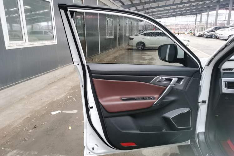 Used Geely Auto Emgrand X7 Sport 2022 1.8TD DCT Zhiya Trim Interior 4