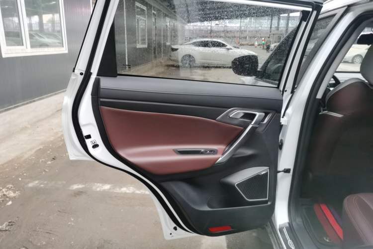 Used Geely Auto Emgrand X7 Sport 2022 1.8TD DCT Zhiya Trim Interior 5