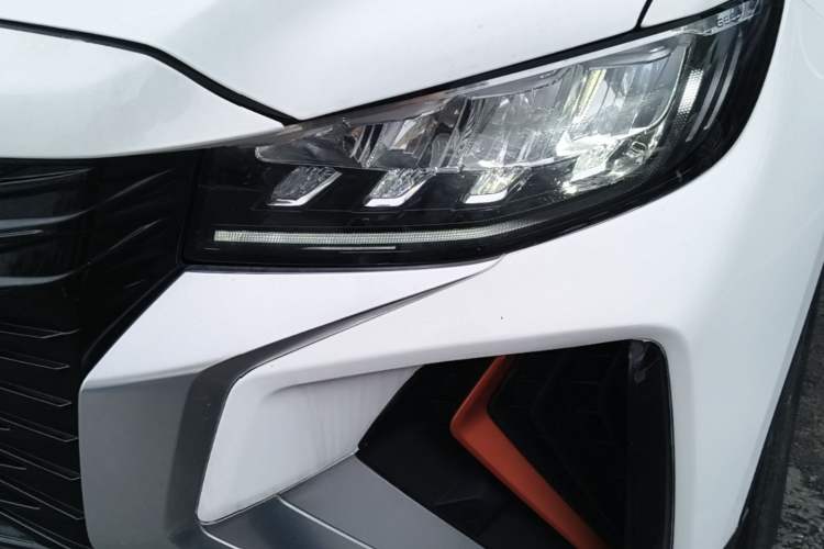 Used Geely Auto Emgrand X7 Sport 2022 Boyue X 1.8TD DCT ZhiShang Model Left Front Headlight