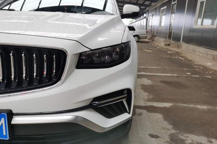 Used Geely Auto Emgrand X7 Sport 2022 1.8TD DCT Zhiya Trim Left Front Headlight