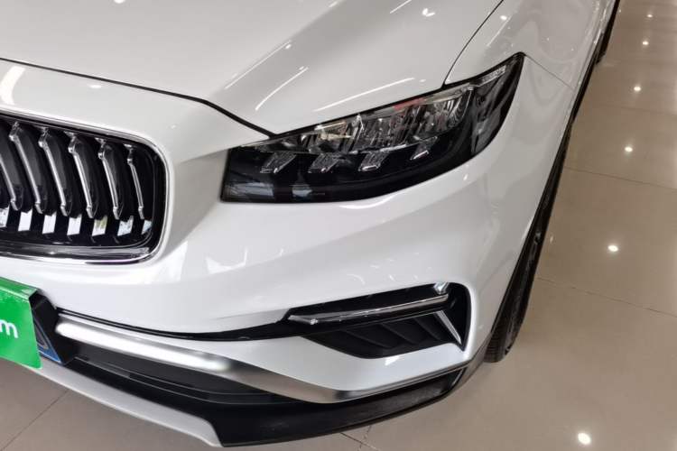 Used Geely Auto Emgrand X7 Sport 2022 1.8TD DCT Zhiya Trim Left Front Headlight
