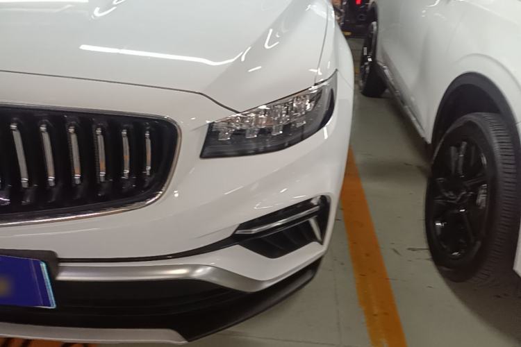 Used Geely Auto Emgrand X7 Sport 2022 1.8TD DCT Zhiya Trim Left Front Headlight