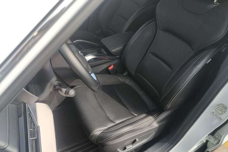 Used Geely Auto Emgrand X7 Sport 2022 Boyue X 1.8TD DCT Smart Model Left Front Seat