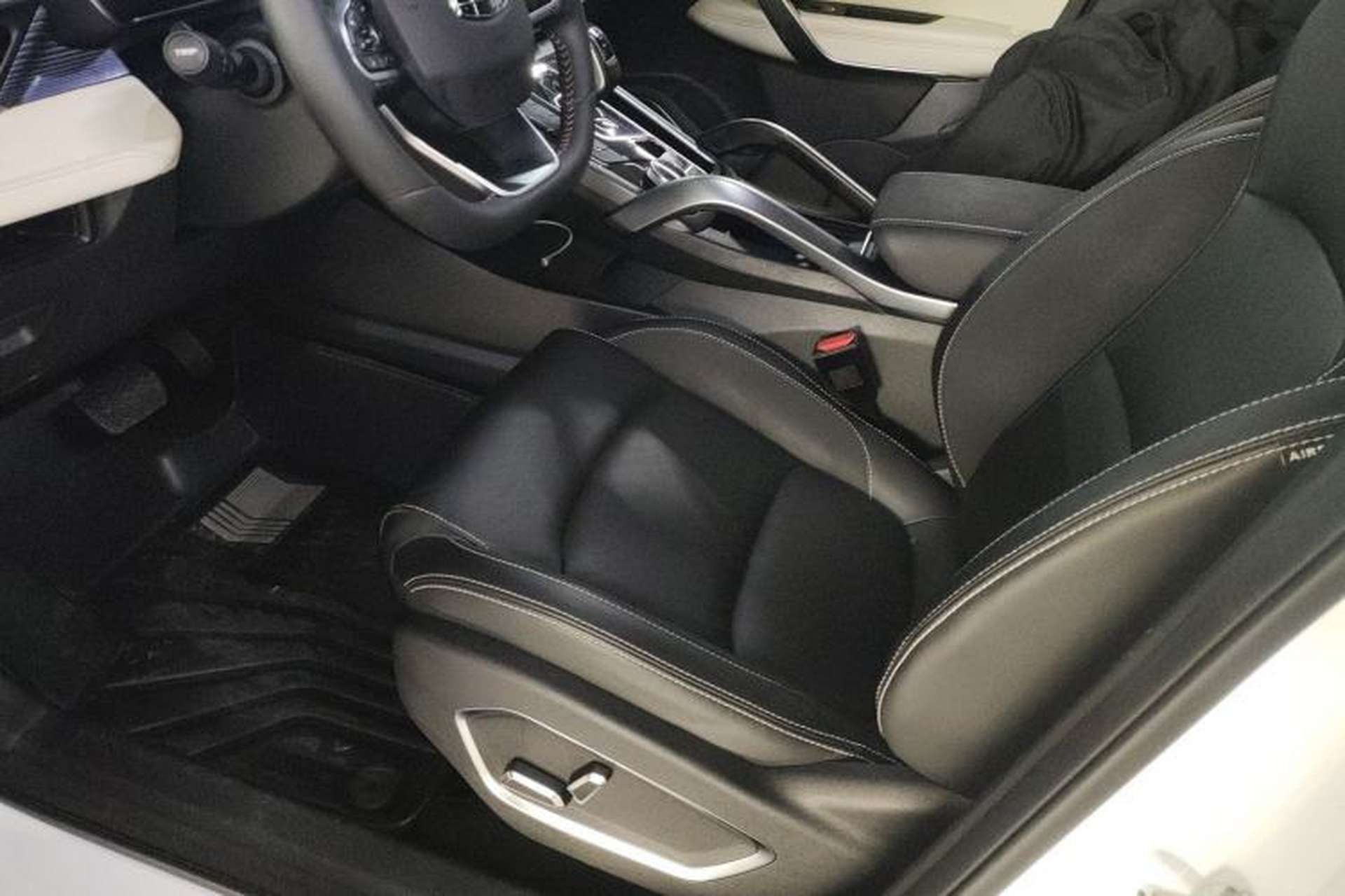 Used Geely Auto Emgrand X7 Sport 2022 Boyue X 1.8TD DCT ZhiZun Edition Left Front Seat