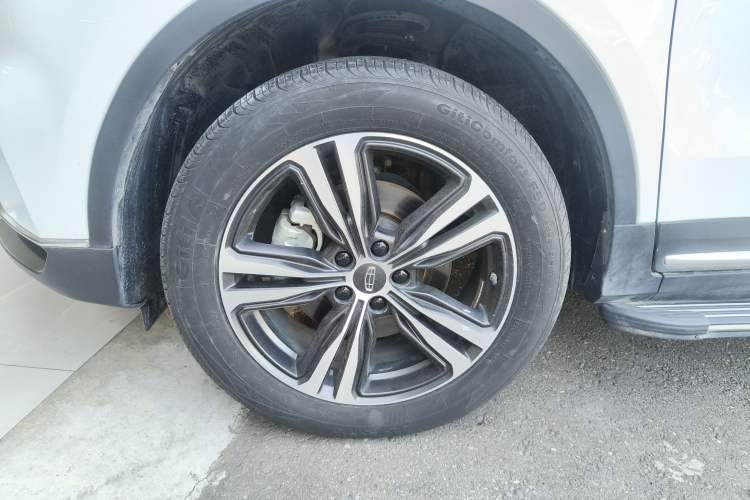 Used Geely Auto Emgrand X7 Sport 2022 1.8TD DCT Zhiya Trim Left Front Wheel Hub