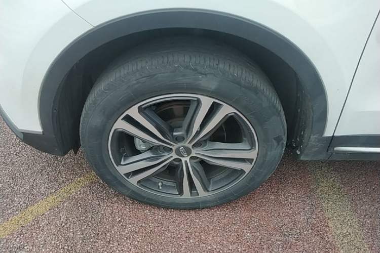 Used Geely Auto Emgrand X7 Sport 2022 1.8TD DCT Zhiya Trim Left Front Wheel Hub