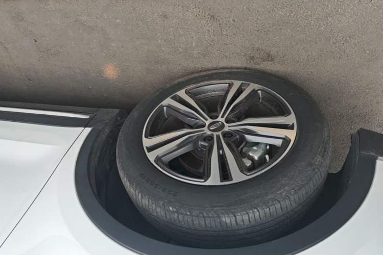 Used Geely Auto Emgrand X7 Sport 2022 1.8TD DCT Zhiya Trim Left Front Wheel Hub