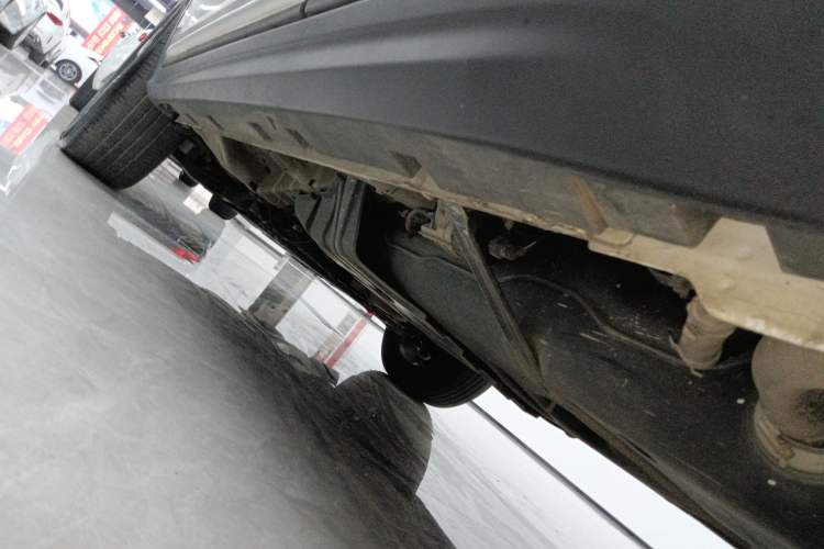 Used Geely Auto Emgrand X7 Sport 2022 1.8TD DCT Zhiya Trim Left Side Sill