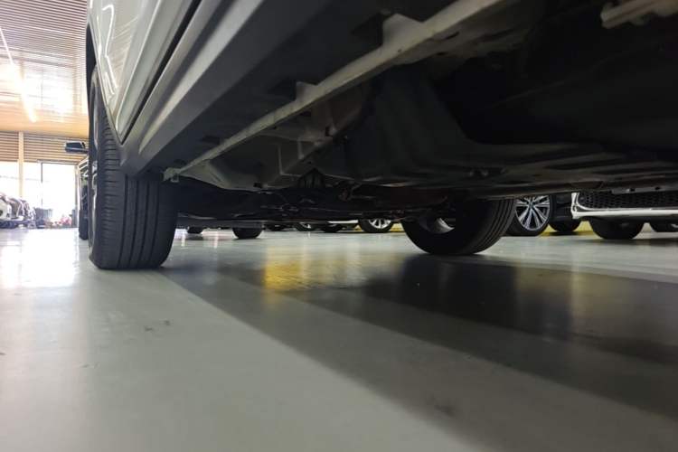 Used Geely Auto Emgrand X7 Sport 2022 1.8TD DCT Zhiya Trim Left Side Sill