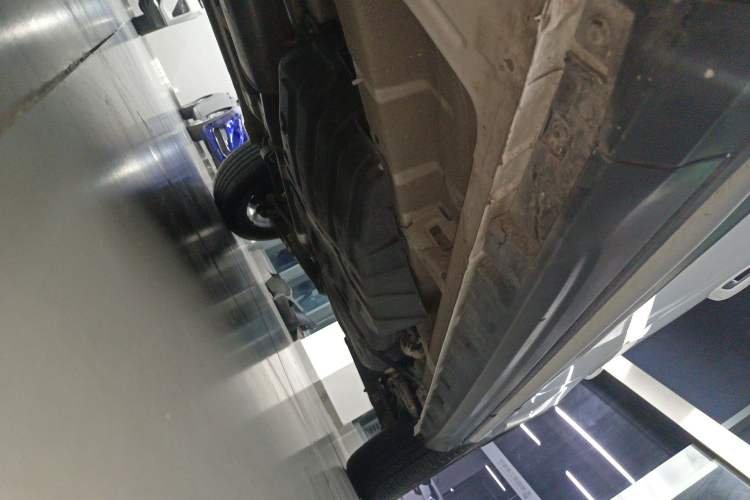 Used Geely Auto Emgrand X7 Sport 2022 1.8TD DCT Zhiya Trim Left Side Sill