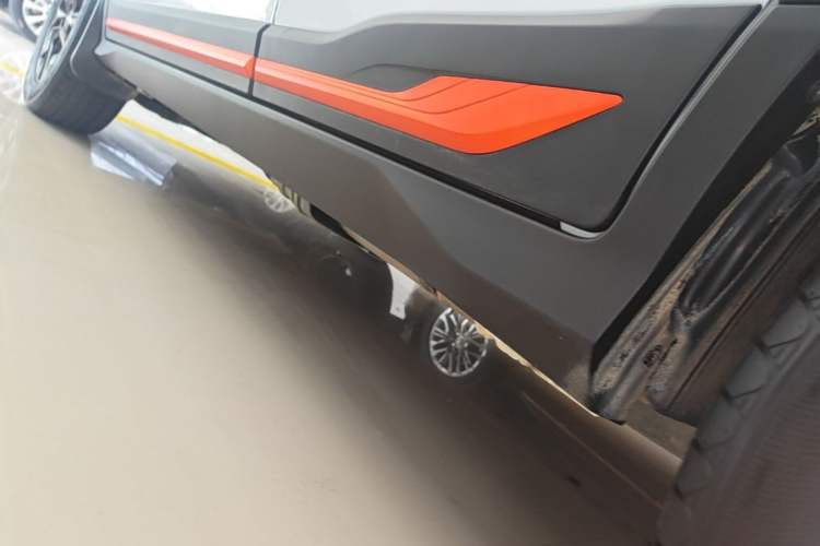 Used Geely Auto Emgrand X7 Sport 2022 Boyue X 1.8TD DCT Smart Model Left Side Sill