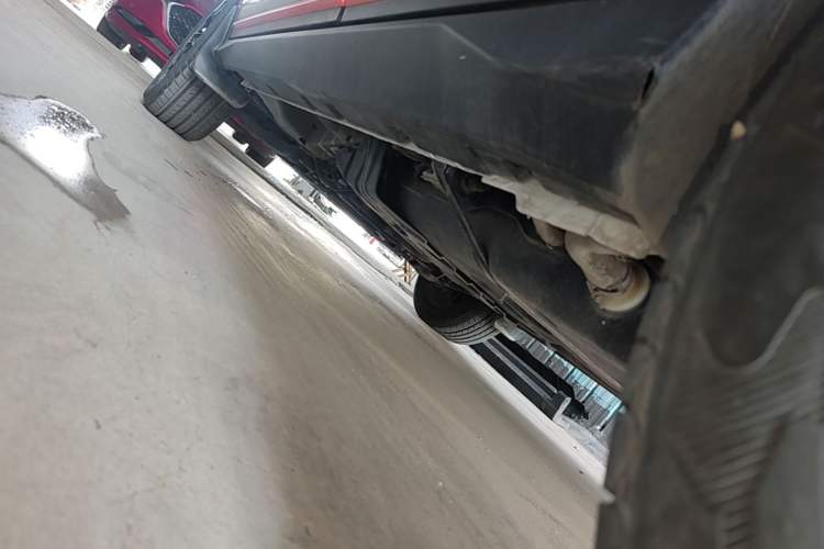 Used Geely Auto Emgrand X7 Sport 2022 Boyue X 1.8TD DCT Smart Model Left Side Sill