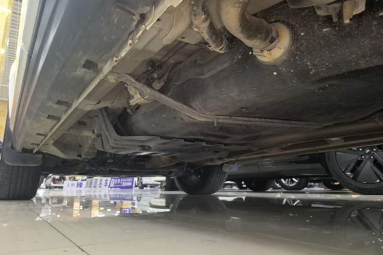 Used Geely Auto Emgrand X7 Sport 2022 1.8TD DCT Zhiya Trim Left Side Sill