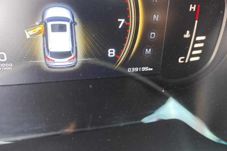 Used Geely Auto Emgrand X7 Sport 2022 1.8TD DCT Zhiya Trim Odometer Close Up