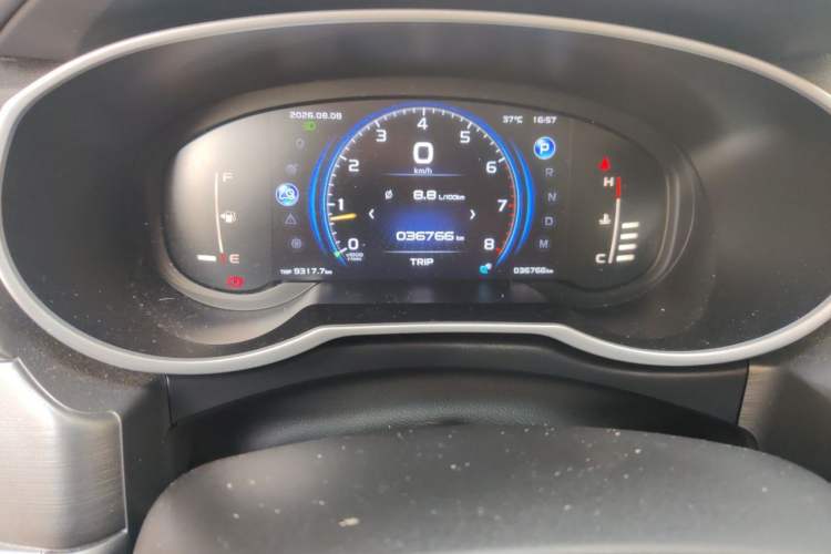 Used Geely Auto Emgrand X7 Sport 2022 1.8TD DCT Zhiya Trim Odometer Close Up