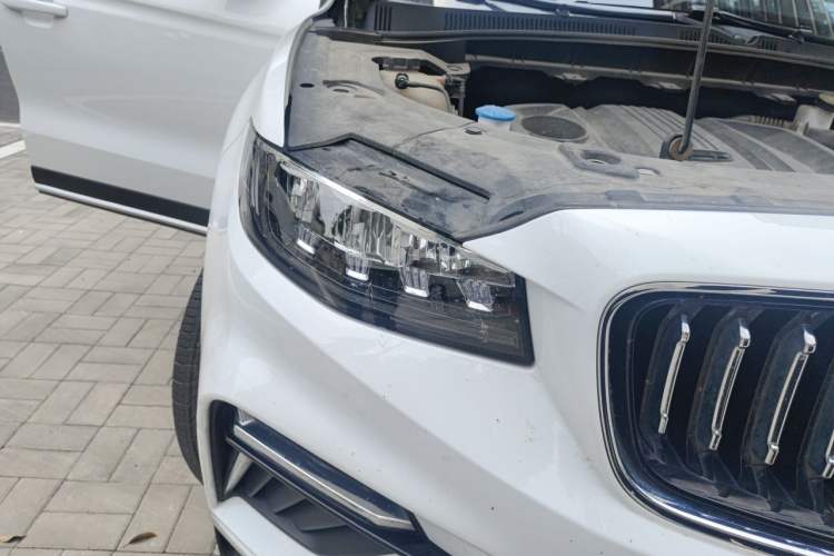 Used Geely Auto Emgrand X7 Sport 2022 1.8TD DCT Zhiya Trim Right Front Headlight