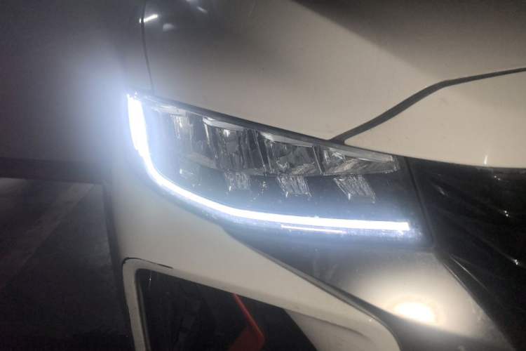 Used Geely Auto Emgrand X7 Sport 2022 Boyue X 1.8TD DCT Smart Model Right Front Headlight