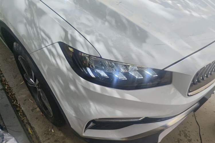 Used Geely Auto Emgrand X7 Sport 2022 1.8TD DCT Zhiya Trim Right Front Headlight