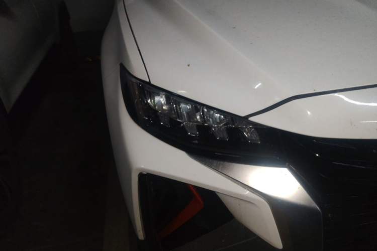 Used Geely Auto Emgrand X7 Sport 2022 Boyue X 1.8TD DCT ZhiShang Model Right Front Headlight