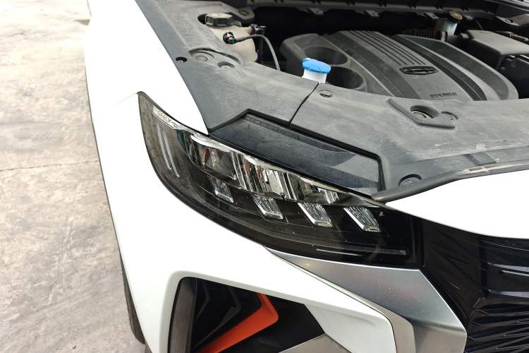 Used Geely Auto Emgrand X7 Sport 2022 Boyue X 1.8TD DCT Smart Model Right Front Headlight